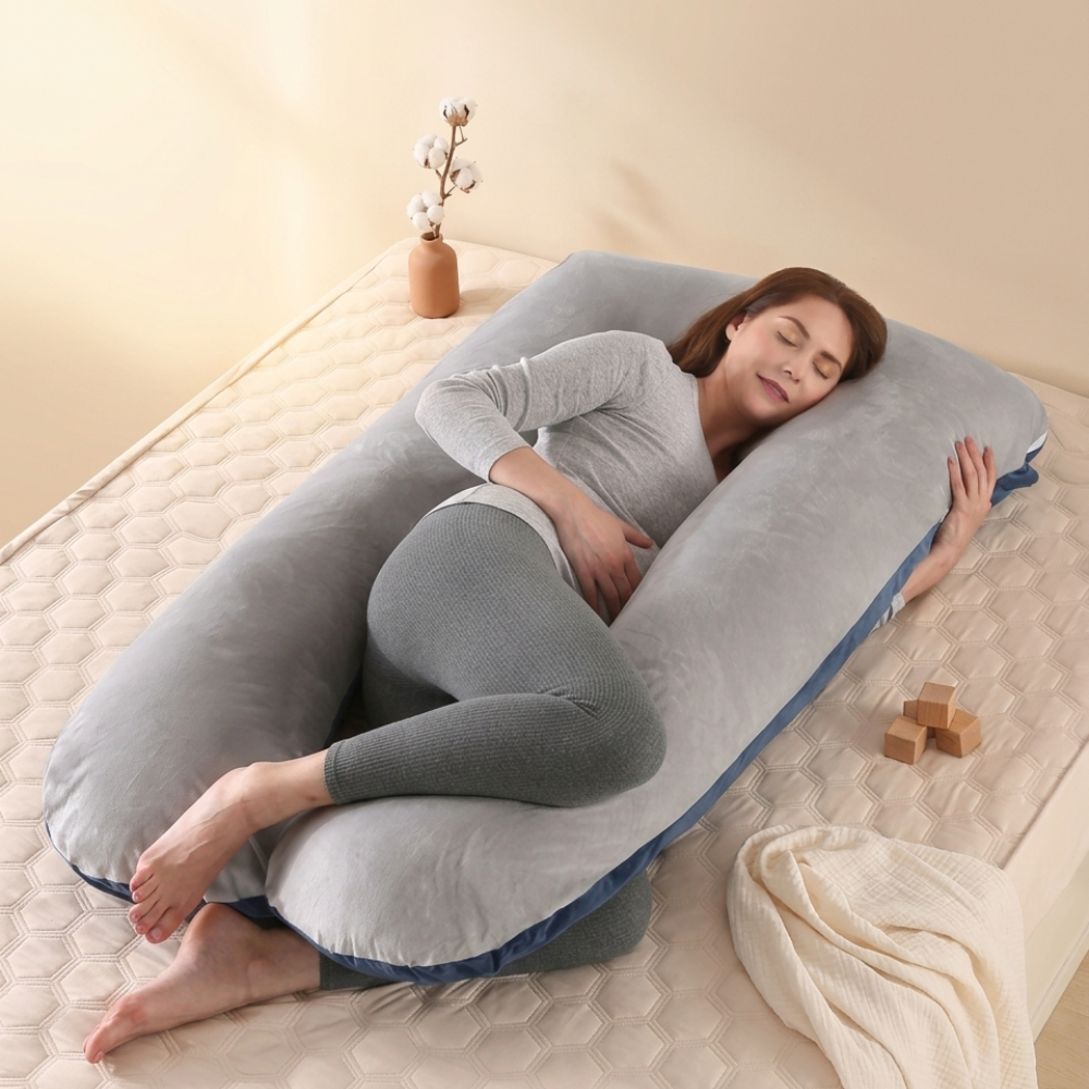 Coussin grossesse en U Doucenest — vue lifestyle